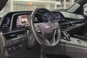 للبيع: كاديلاك إسكاليد 2022 كاملة المواصفات – حالة لا تشوبها شائبة، عداد منخفض
