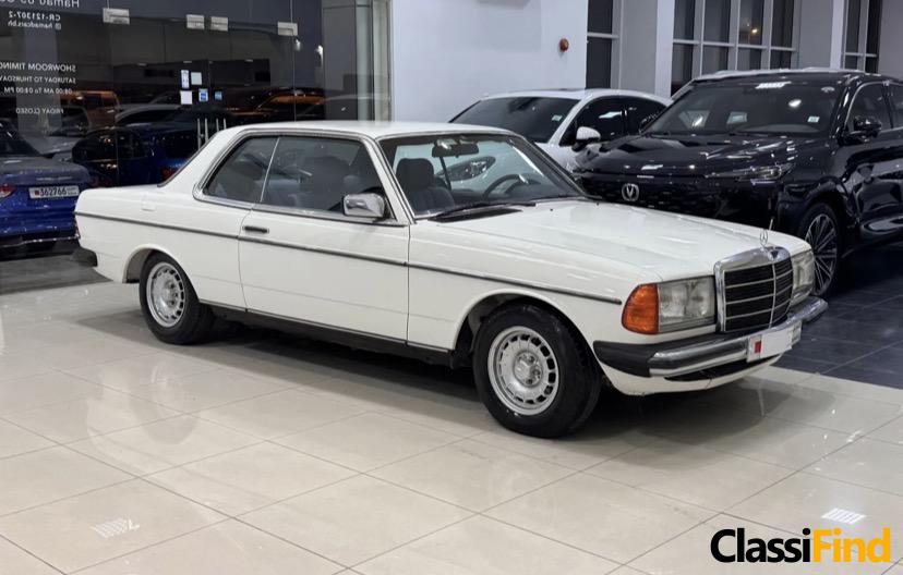 للبيع: مرسيدس بنز 280C موديل 1985 بحالة ممتازة – أناقة كلاسيكية، مُحافظة جيدًا، وعدد كيلومترات منخفض