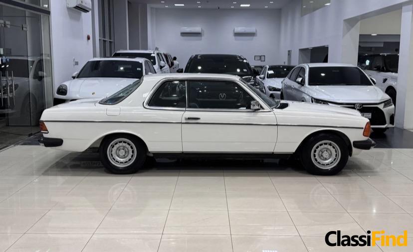 للبيع: مرسيدس بنز 280C موديل 1985 بحالة ممتازة – أناقة كلاسيكية، مُحافظة جيدًا، وعدد كيلومترات منخفض