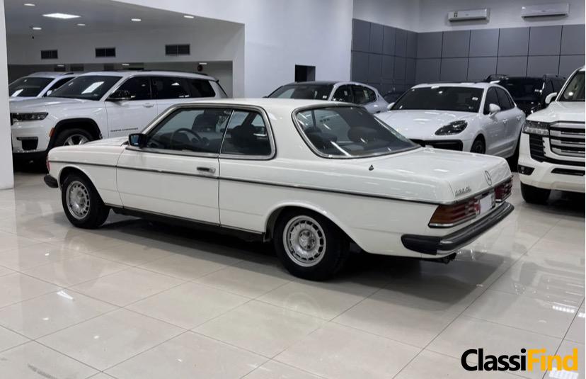 للبيع: مرسيدس بنز 280C موديل 1985 بحالة ممتازة – أناقة كلاسيكية، مُحافظة جيدًا، وعدد كيلومترات منخفض