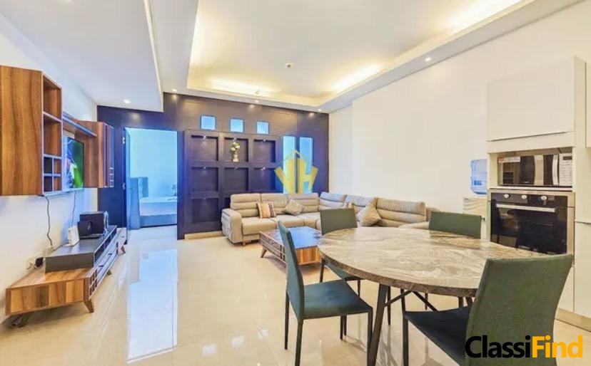 Luxurious High-Rise Apartment with Stunning Sea Views and Exclusive Amenities