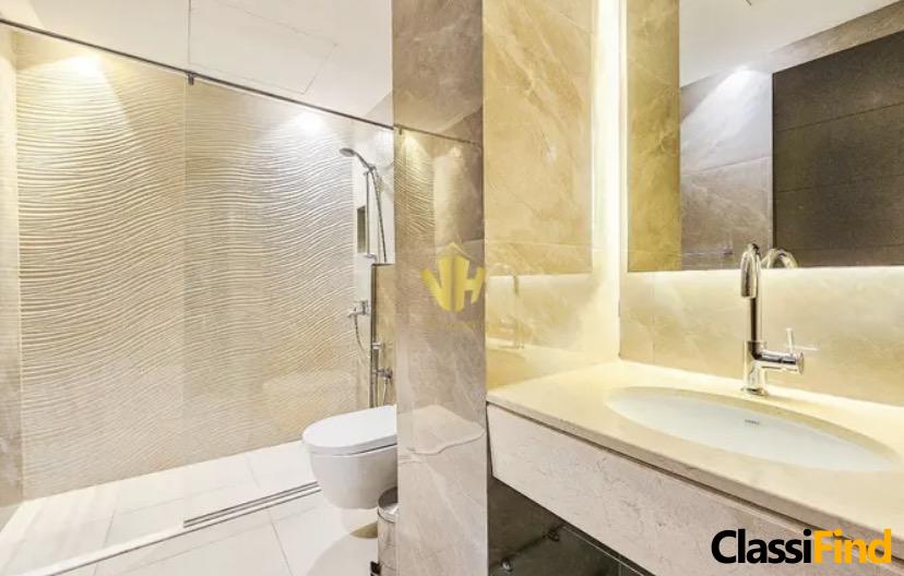 Luxurious High-Rise Apartment with Stunning Sea Views and Exclusive Amenities