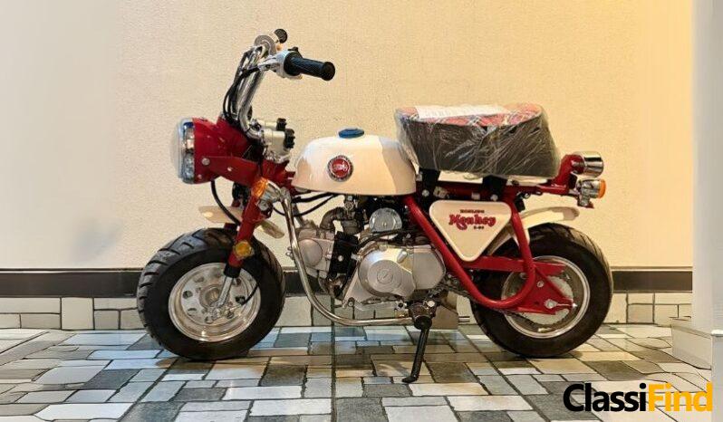 Honda Monkey Z-50 2024