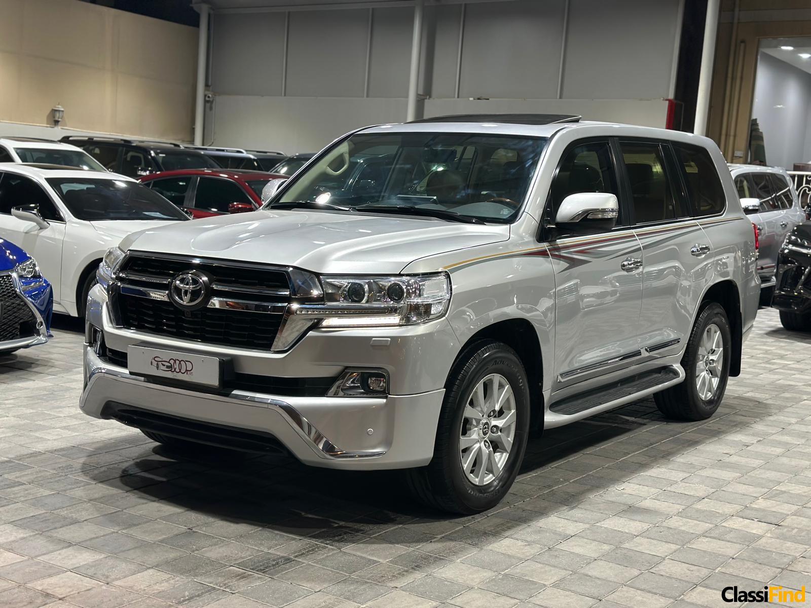 2018 Toyota Land Cruiser GXR V8: Premium Off-Road SUV with Advanced Features