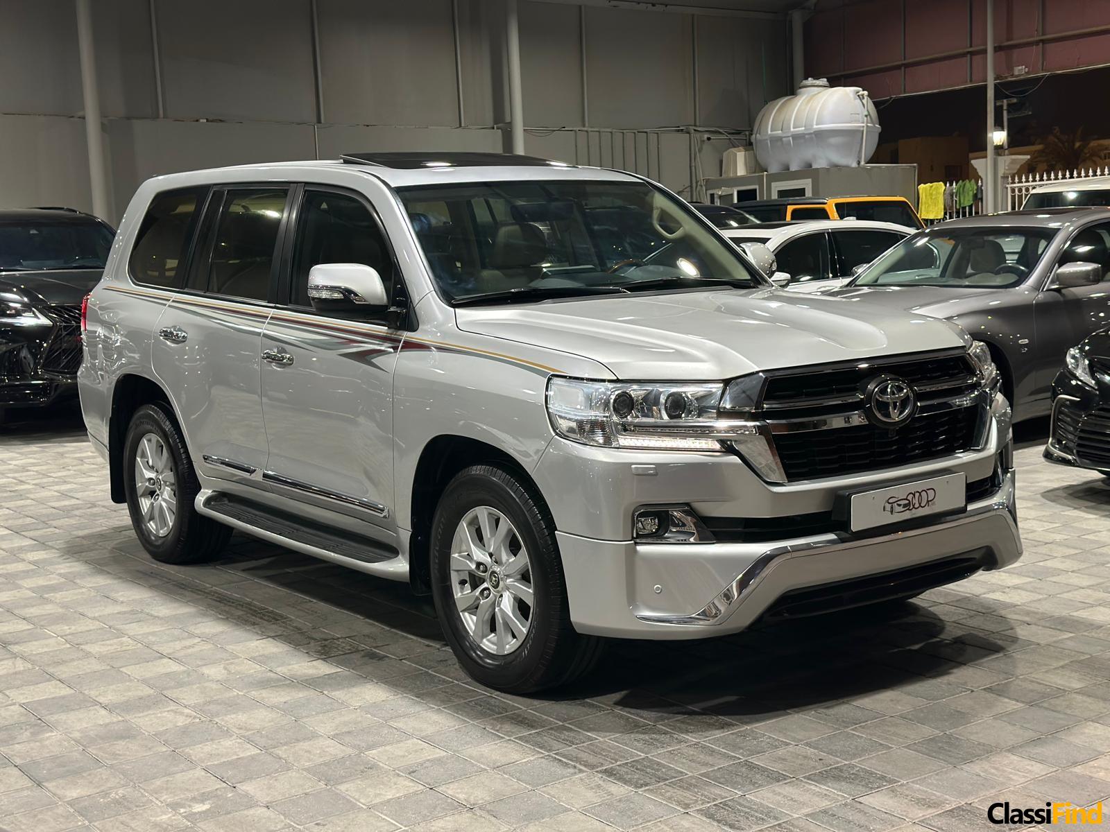 2018 Toyota Land Cruiser GXR V8: Premium Off-Road SUV with Advanced Features