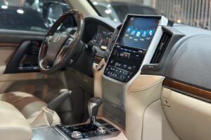 2018 Toyota Land Cruiser GXR V8: Premium Off-Road SUV with Advanced Features