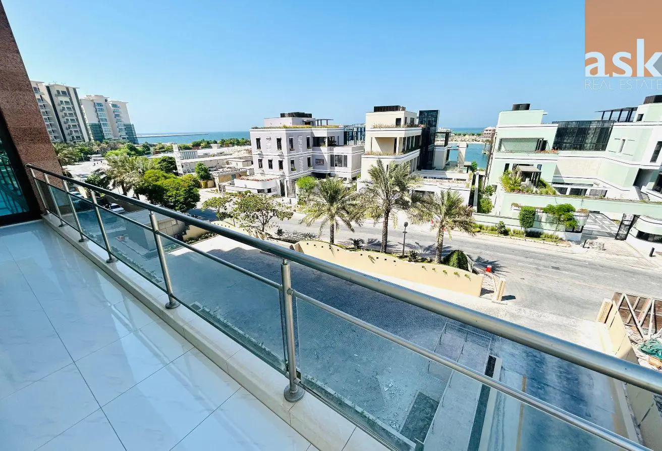 Modern Two-Bedroom Apartment with Stunning Views in Reef Island