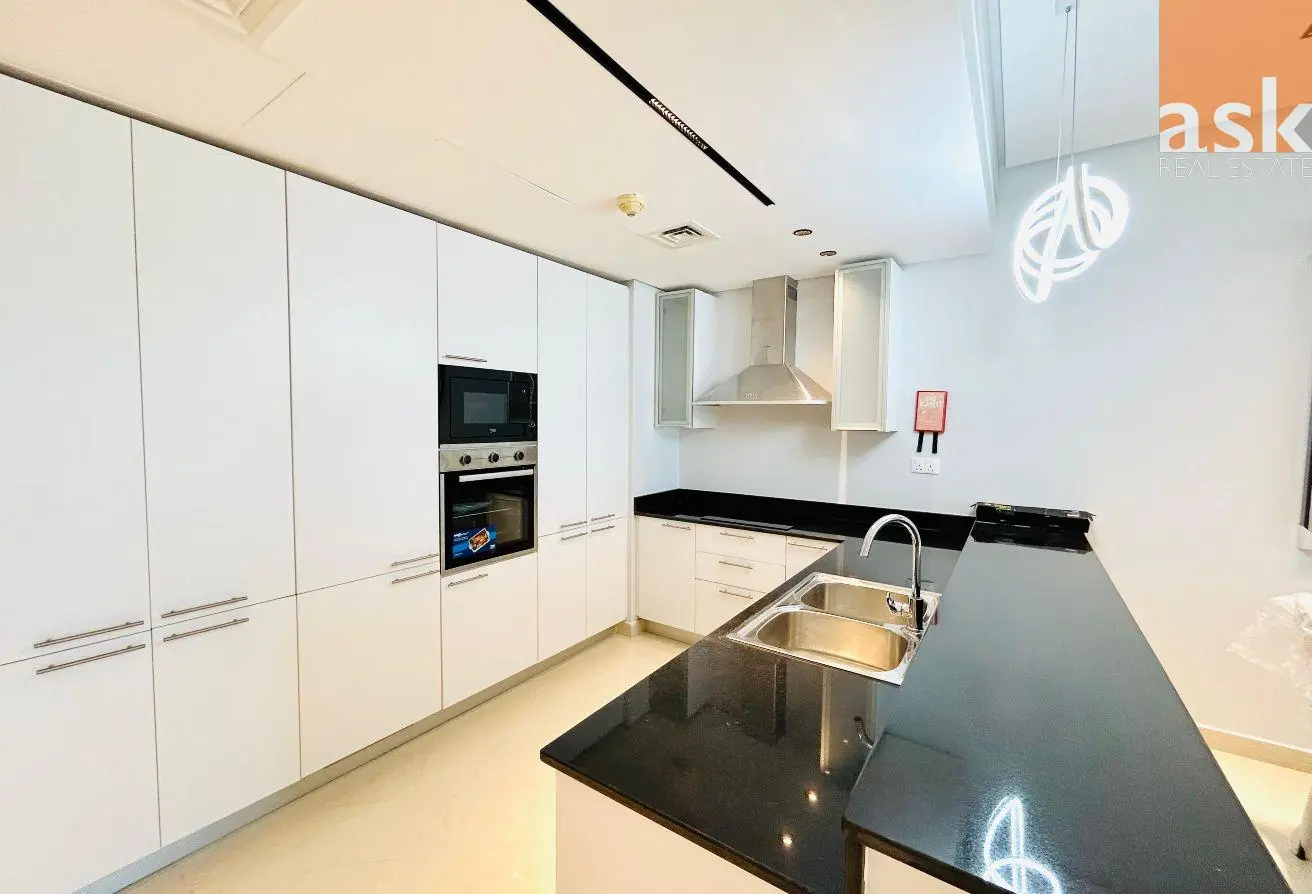 Modern Two-Bedroom Apartment with Stunning Views in Reef Island