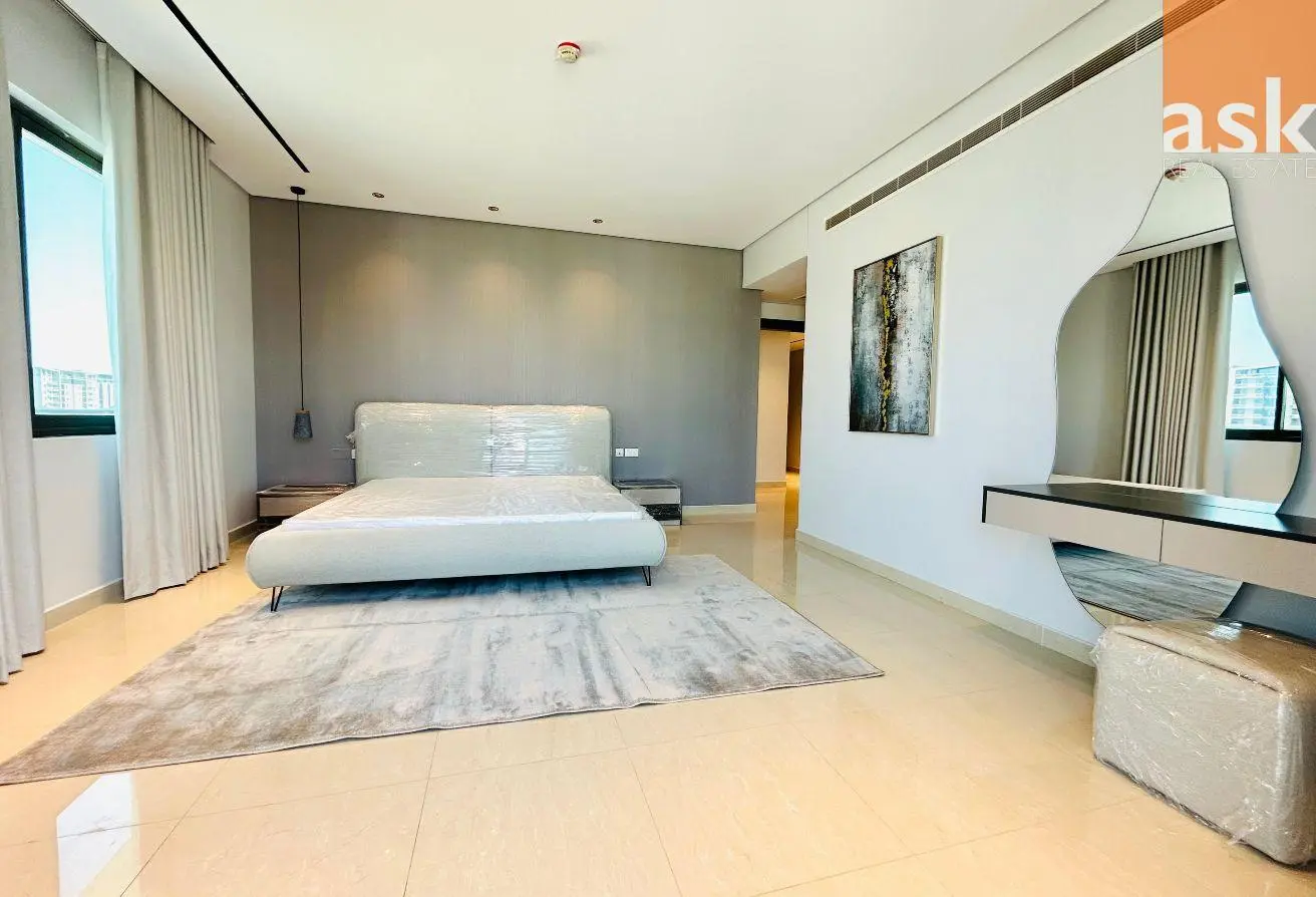 Modern Two-Bedroom Apartment with Stunning Views in Reef Island