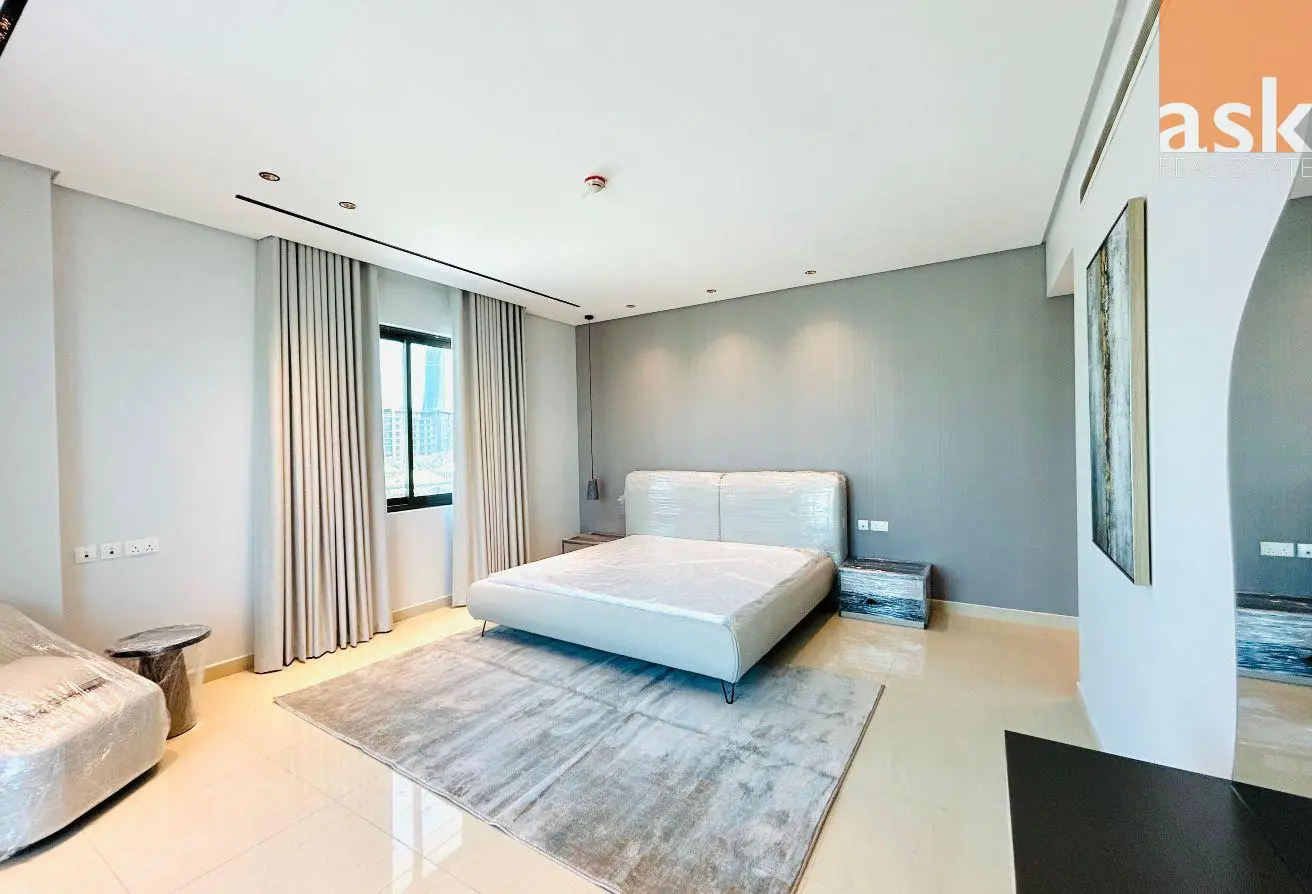 Modern Two-Bedroom Apartment with Stunning Views in Reef Island