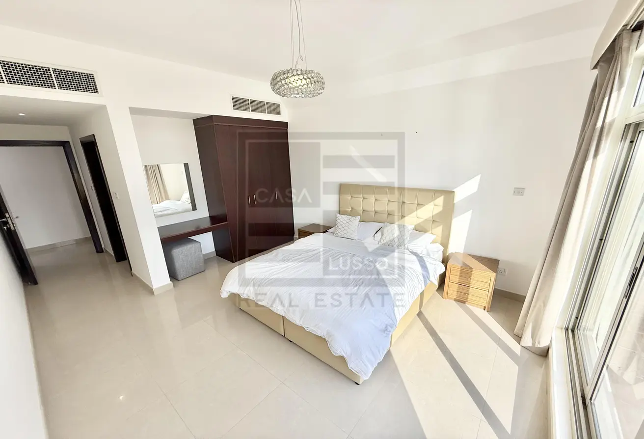Spacious Penthouse for Rent in The Lagoon: Huge Terrace with Sea View | Navy-Approved