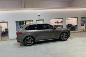 2013 Porsche Cayenne for Sale – Excellent Condition BHD6,800