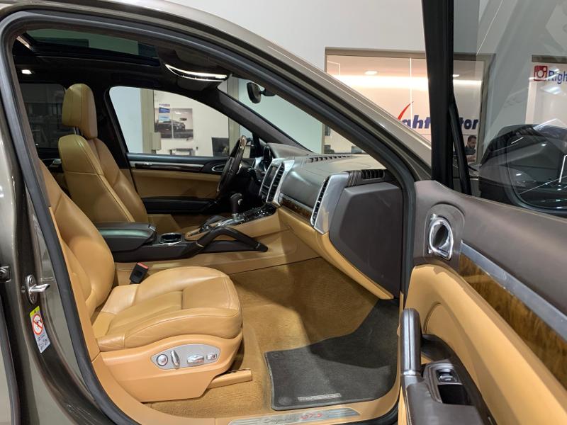 2013 Porsche Cayenne for Sale – Excellent Condition BHD6,800
