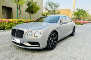 Bentley Continental Flying Spur 2017 – Luxurious High-Performance Sedan with Advanced Features