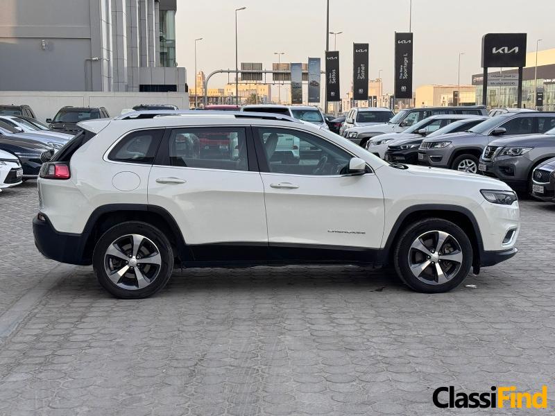 For Sale: Immaculate 2019 Jeep Cherokee Limited – Low Mileage, Fully Loaded, Excellent Condition