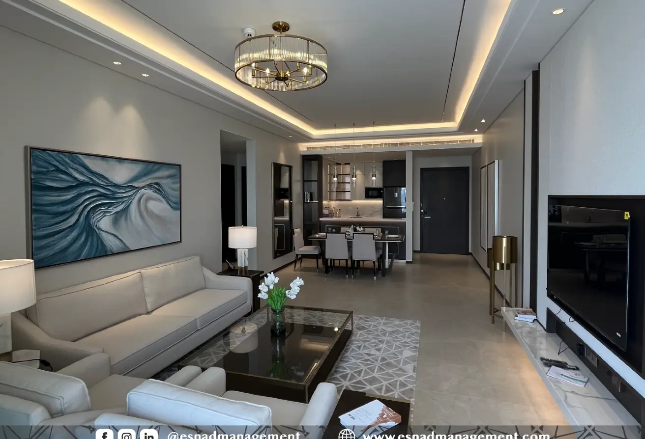 Extravagant, High-End Amenities Apartment in Prime Location