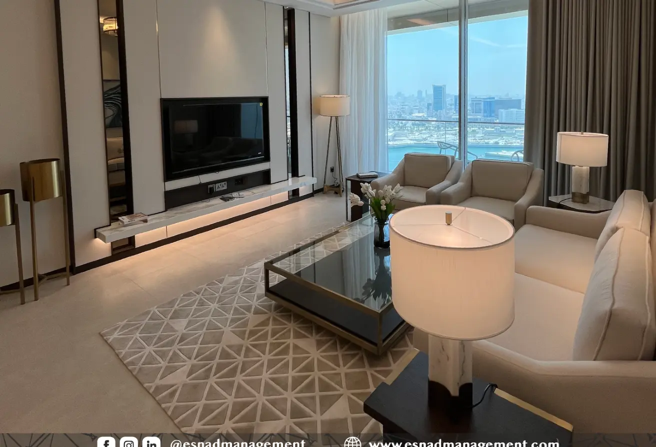 Extravagant, High-End Amenities Apartment in Prime Location