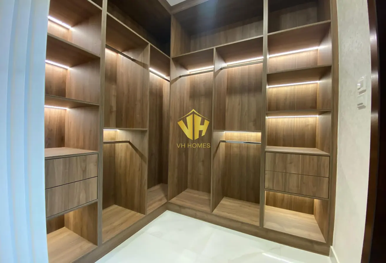 Modern Furnished Family Apartment for Rent in Prime Busaiteen Location