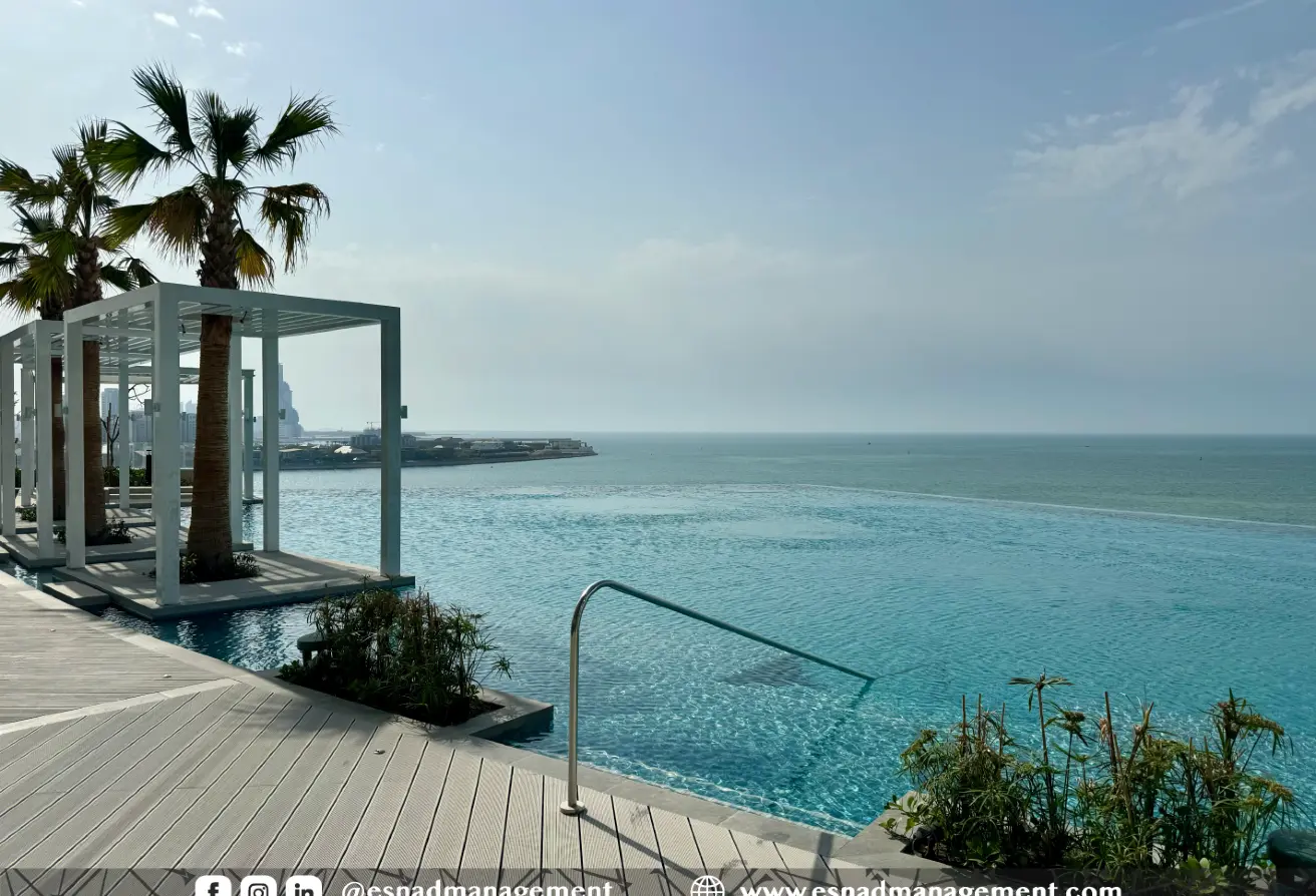 Extravagant, High-End Amenities Apartment in Prime Location