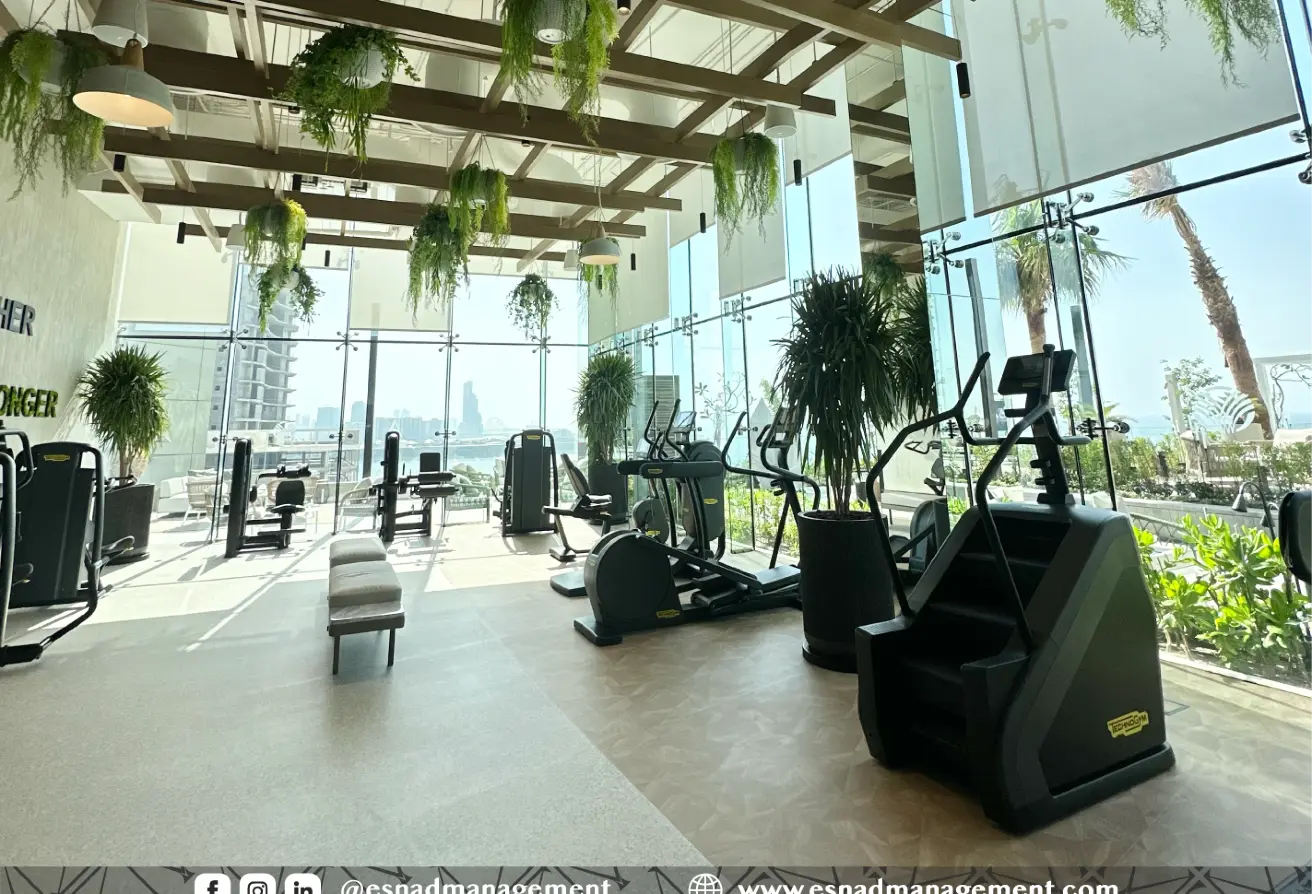 Extravagant, High-End Amenities Apartment in Prime Location