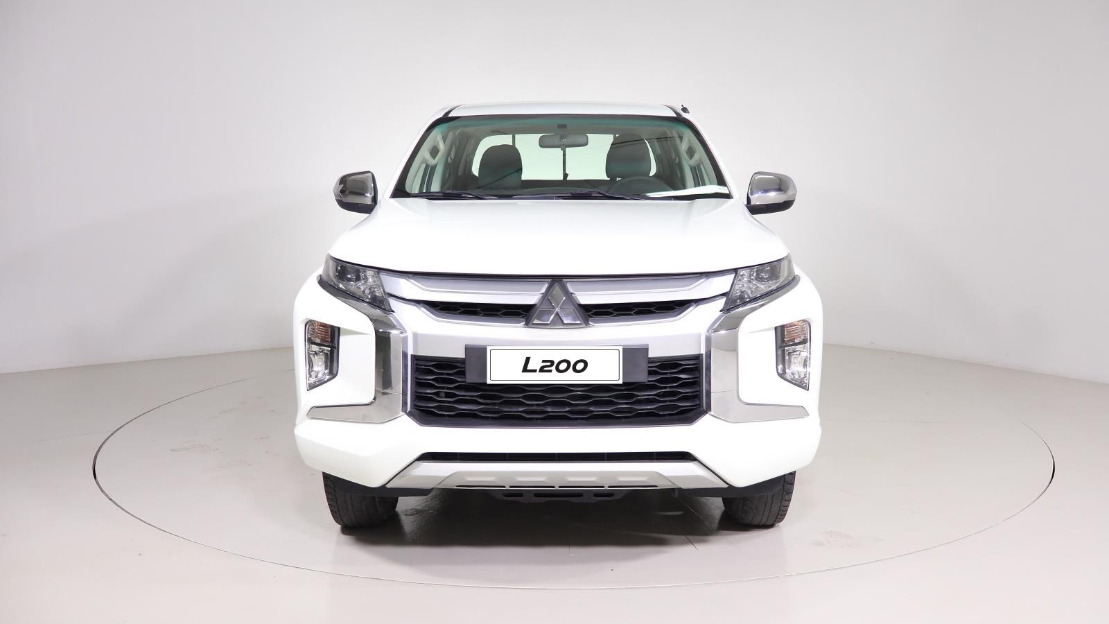 Mitsubishi pickup L-200 D/C 4WD