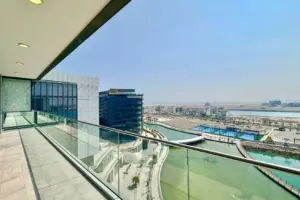 Luxury Canal View Apartments for Sale with 7-Year Payment Plan and High ROI – Freehold Opportunity