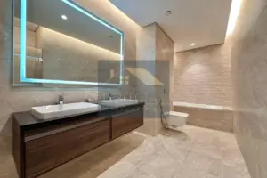 Luxury Canal View Apartments for Sale with 7-Year Payment Plan and High ROI – Freehold Opportunity