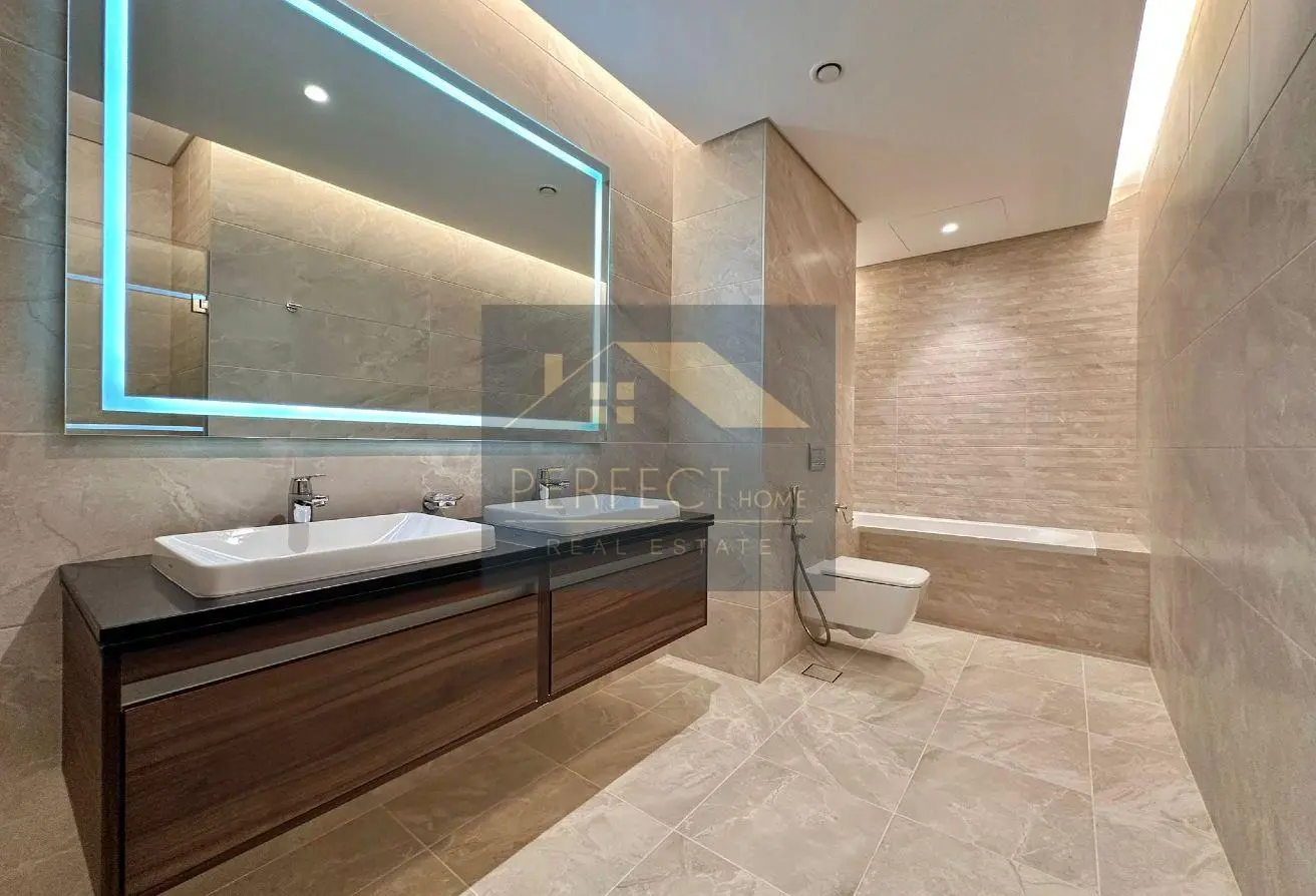 Luxury Canal View Apartments for Sale with 7-Year Payment Plan and High ROI – Freehold Opportunity