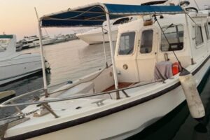 2012 35-Foot Boat for Sale – Excellent Condition, Fully Equipped and Ready to Sail