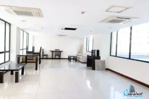 Luxurious Furnished Apartment with Stunning Views Opposite Oasis Mall