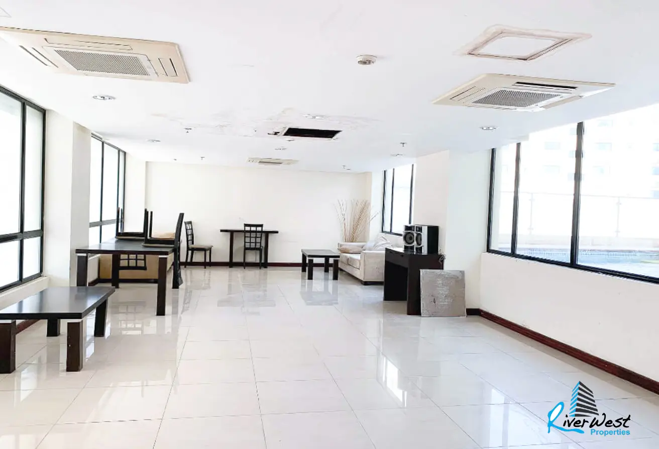 Luxurious Furnished Apartment with Stunning Views Opposite Oasis Mall