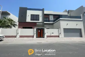 Luxurious Saar Villas for Sale: Featuring Laundry, Elevator, Dressing Area, and Garden Amenities