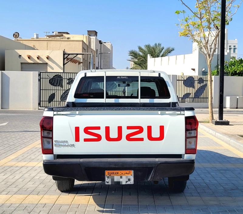 For Sale: 2018 Isuzu Trooper in Excellent Condition – BHD 4,600