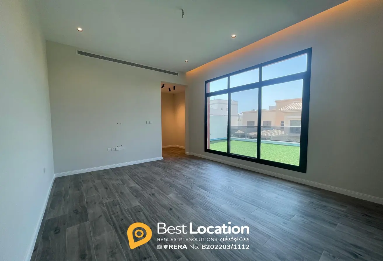 Luxurious Saar Villas for Sale: Featuring Laundry, Elevator, Dressing Area, and Garden Amenities