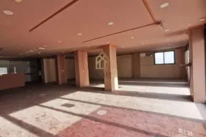 Commercial Shop for Rent – 240 sqm Ideal for Restaurant or Trading Business