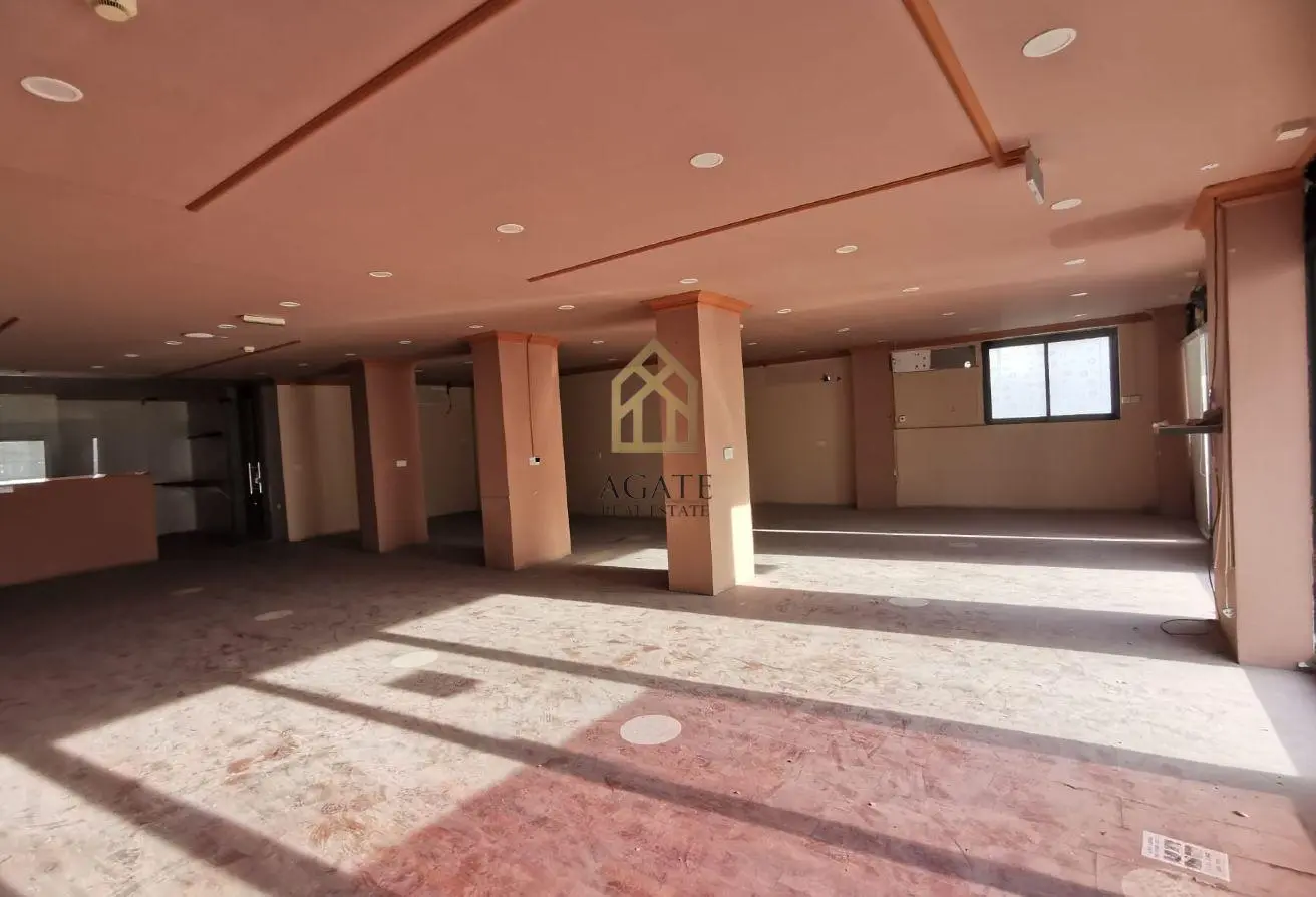 Commercial Shop for Rent – 240 sqm Ideal for Restaurant or Trading Business