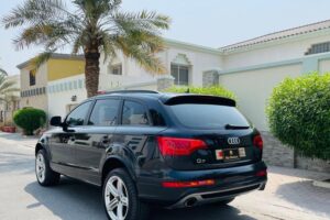 2013 Audi Q7- Luxurious Performance SUV with Advanced Features