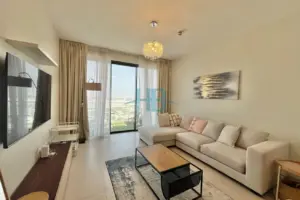 Elegant New Apartment with Beach Access: A Premier Living Experience