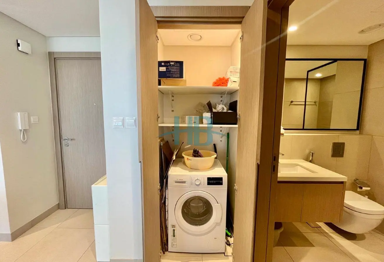 Elegant New Apartment with Beach Access: A Premier Living Experience