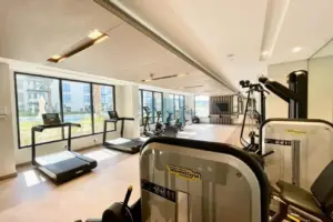 Elegant New Apartment with Beach Access: A Premier Living Experience
