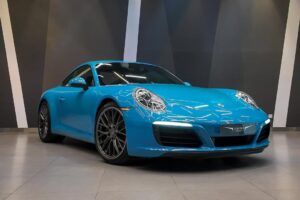 2017 Porsche 911 Carrera: High-Performance Luxury Sports Car with Iconic Design and Advanced Engineering