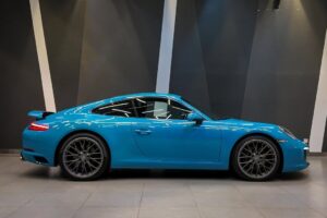 2017 Porsche 911 Carrera: High-Performance Luxury Sports Car with Iconic Design and Advanced Engineering