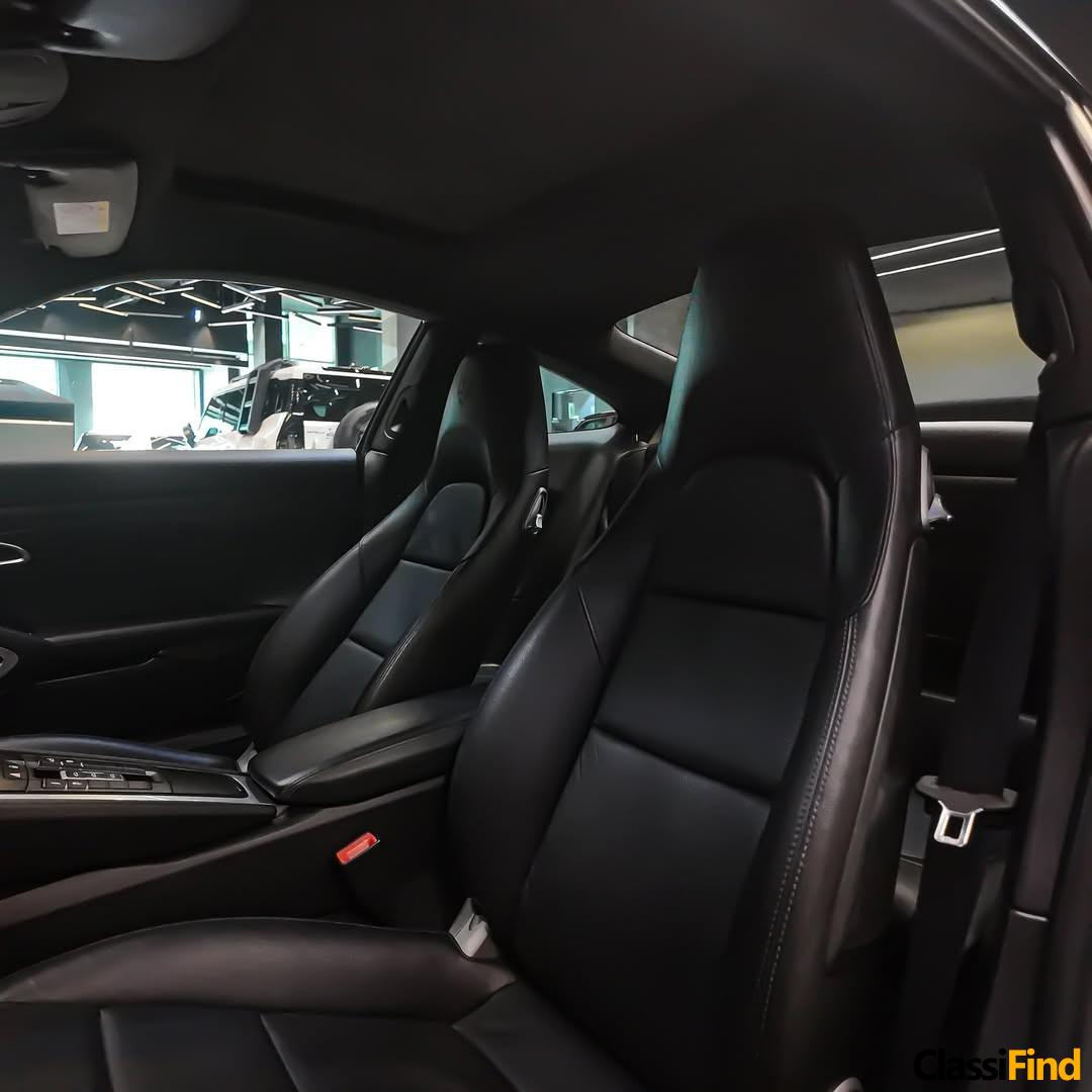 2017 Porsche 911 Carrera: High-Performance Luxury Sports Car with Iconic Design and Advanced Engineering