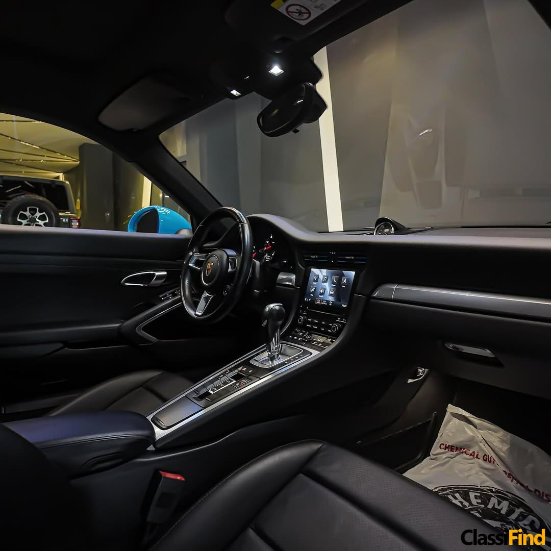 2017 Porsche 911 Carrera: High-Performance Luxury Sports Car with Iconic Design and Advanced Engineering