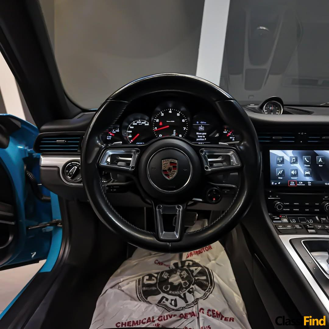 2017 Porsche 911 Carrera: High-Performance Luxury Sports Car with Iconic Design and Advanced Engineering