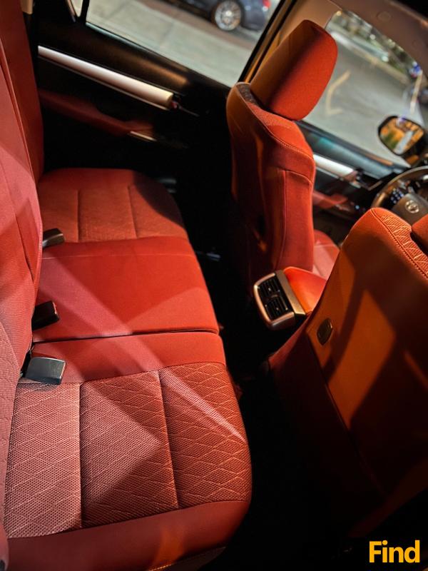 FOR SALE: 2020 Toyota Hilux Pickup – Automatic, Full Option Model with Reliable Performance and Advanced Features