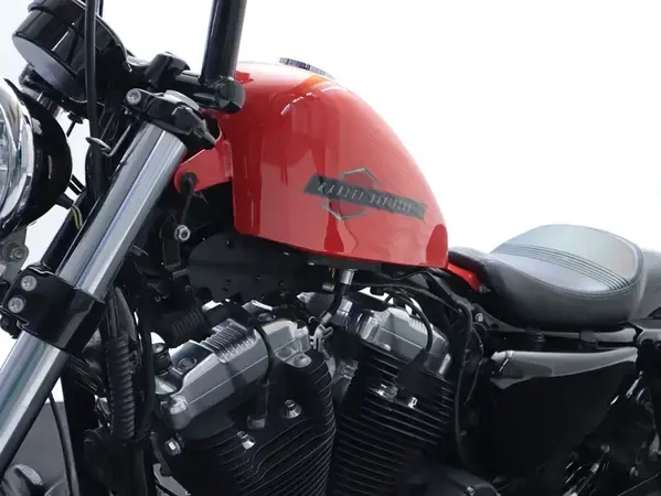 مثل جديد هارلي ديفيدسون سبورتستر 1200xl موديل 2020