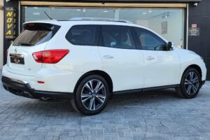 Nissan Pathfinder SV