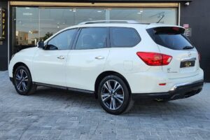 Nissan Pathfinder SV