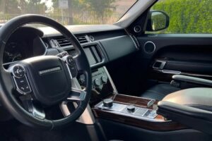 Range Rover Vogue (HSE) V8